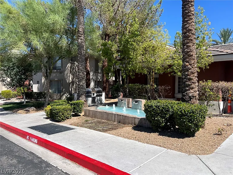 912 Duckhorn Ct #203 — Photo 33