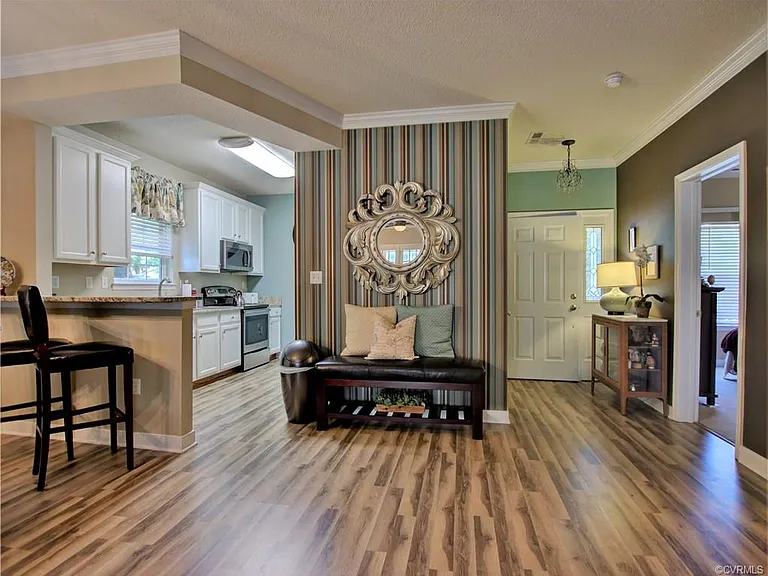 4706 Twin Hickory Lake Dr — Photo 12