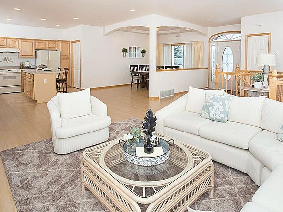 4th image of 2604 Aspen Way