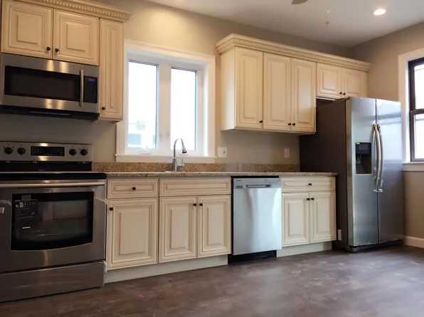 136 Brooks St, Brighton, MA 02135