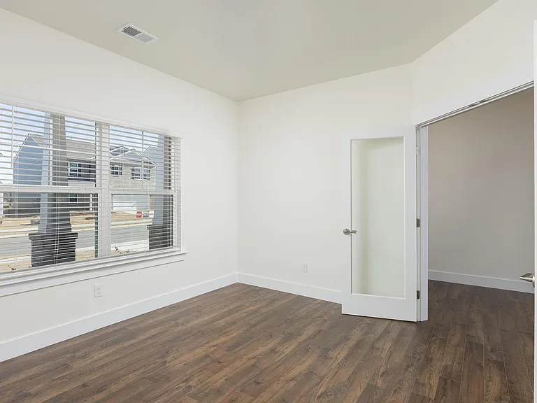 8192 Watercolour Ln — Photo 22