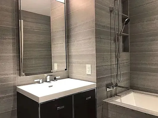 Rented by Gulia Wang, LREB | media 25