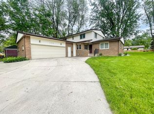 1620 Robin Rd, Brookings, SD 57006