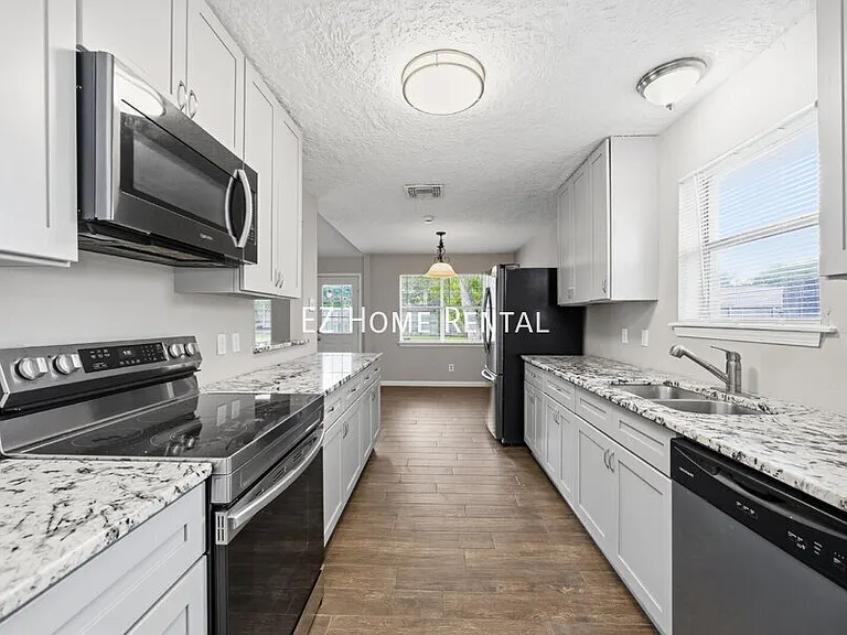 2778 Glen Haven Dr — Photo 9