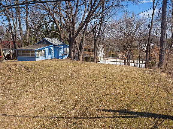5th image of 423 Wildwood Ave