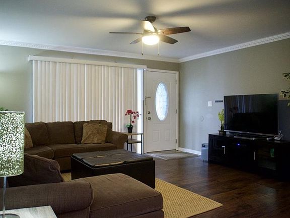 5th image of 22 Vincent Dr