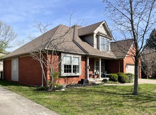 821 Gunpowder Dr, Lexington, KY