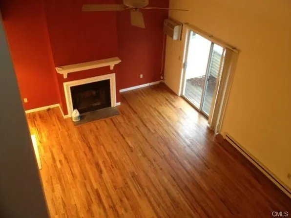 8 Rose Ln #14-4, Danbury, CT 06811