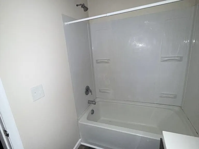 119 S Aubrey St #106 — Photo 10