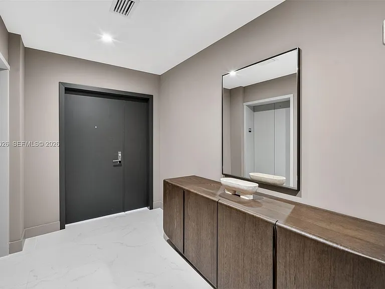700 NE 24th St #Penthouse 5904 — Photo 22