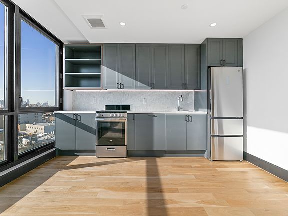 3rd image of 1134 Fulton St APT 10F