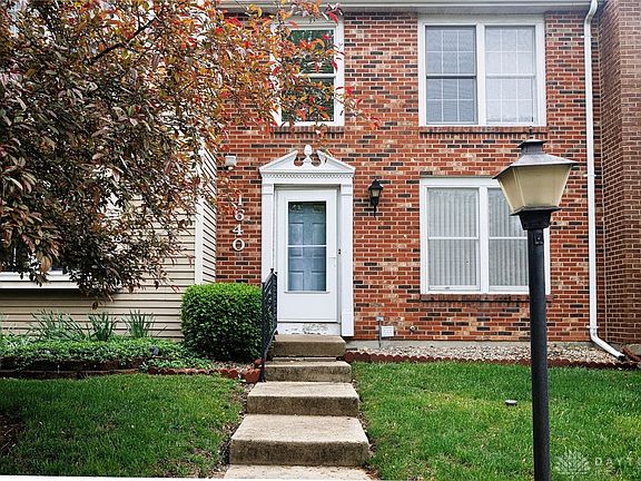 2nd image of 1640 Longbow Ln