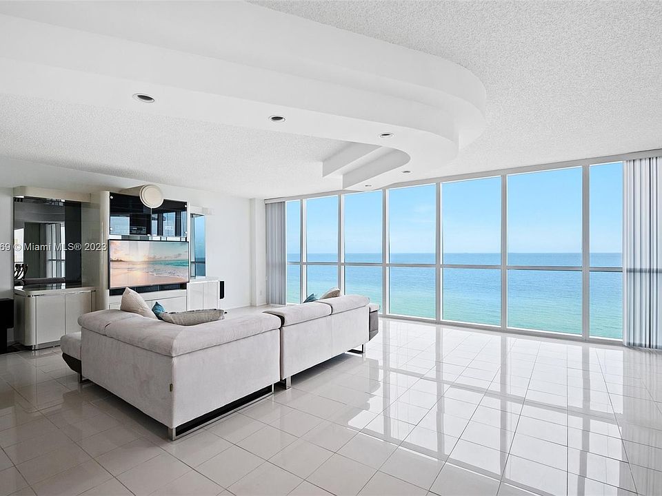 1st image of 16425 Collins Ave APT 911