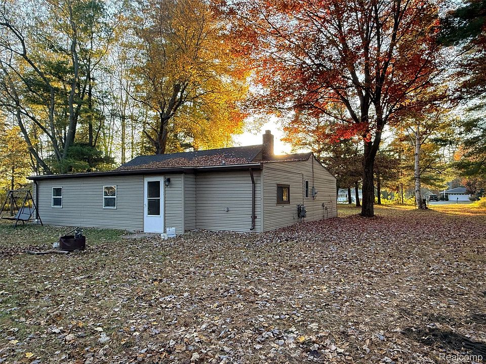 2682 Range Rd, photo 3