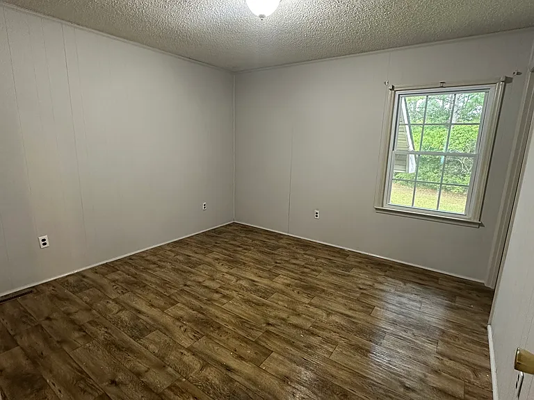 117 Loispaul Cir — Photo 5