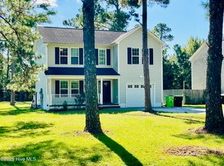 128 Van Riggs Rd, Hubert, NC 28539