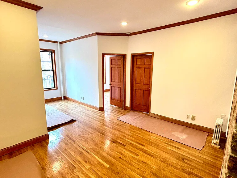 11 Avenue D #12 — Photo 1