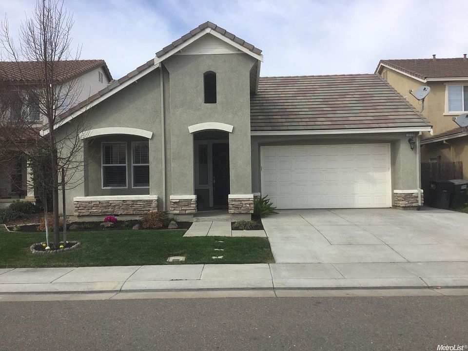 1st image of 2609 Amir Dr