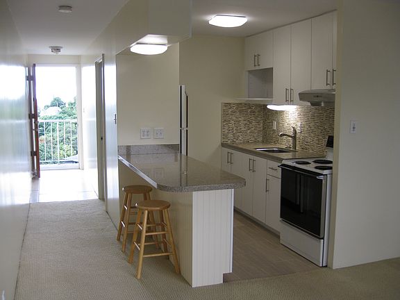 Entryway and kitchen