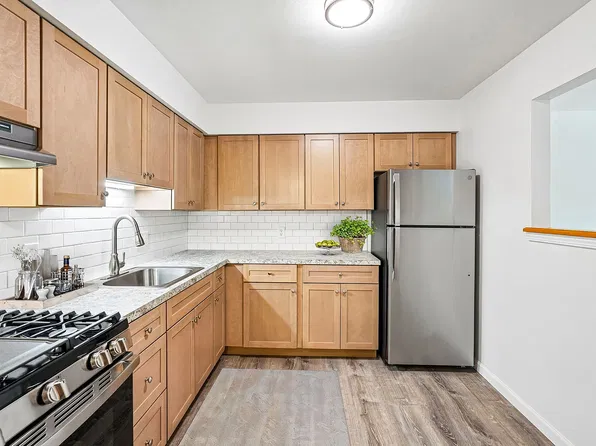Rutgers Village, 175 Rutgers Ln, Parsippany, NJ 07054