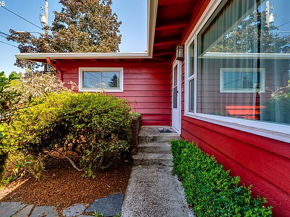 3rd image of 3046 Bailey Ln