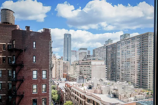 Rented by Nest Seekers International | media 19