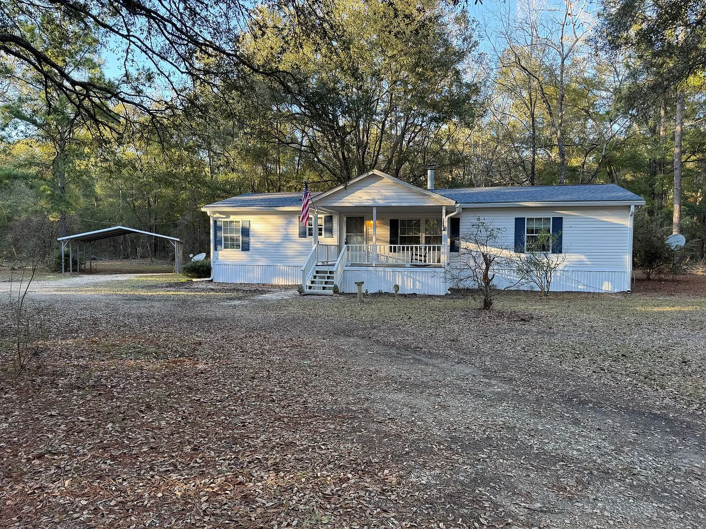Double Wide Nestled on 5 Acres in Crawfordville — Photo 1