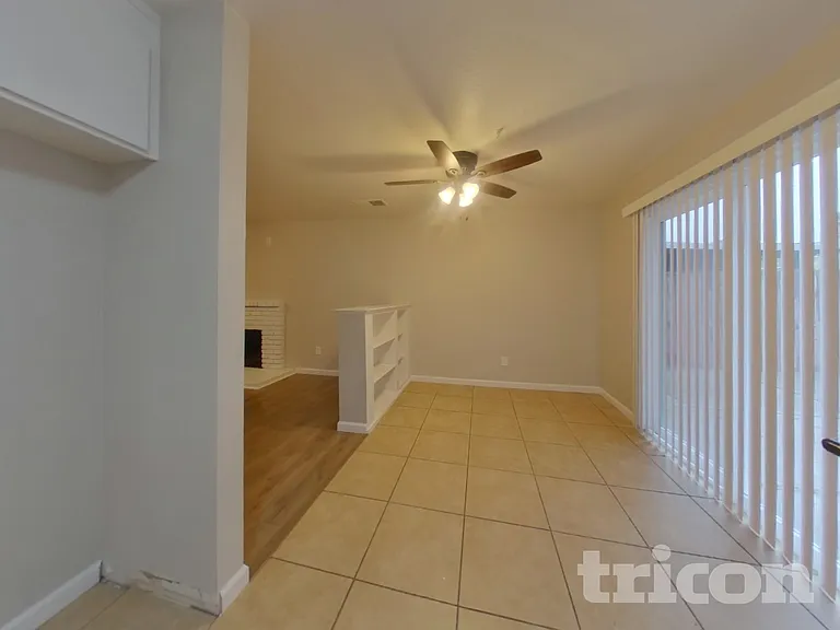 2308 Clinton Ct — Photo 4