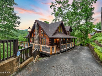 813 Pine Top Ln, Gatlinburg, TN, 37738