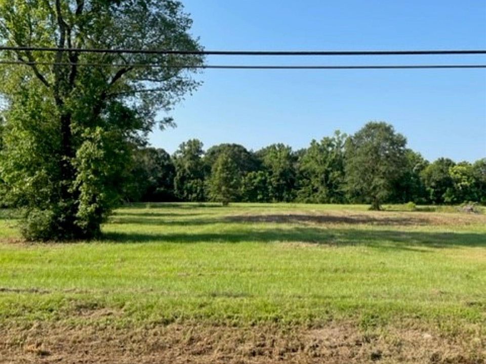 2nd image of 8370 Dyer Rd