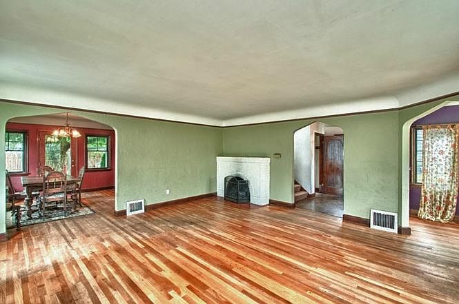 1st image of 3112 N 13th St