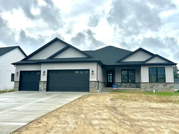 16410 Sleepy Hollow Dr, Fenton, MI 48430