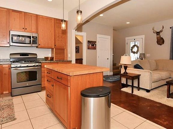 4th image of 685 Forest Hollow Dr