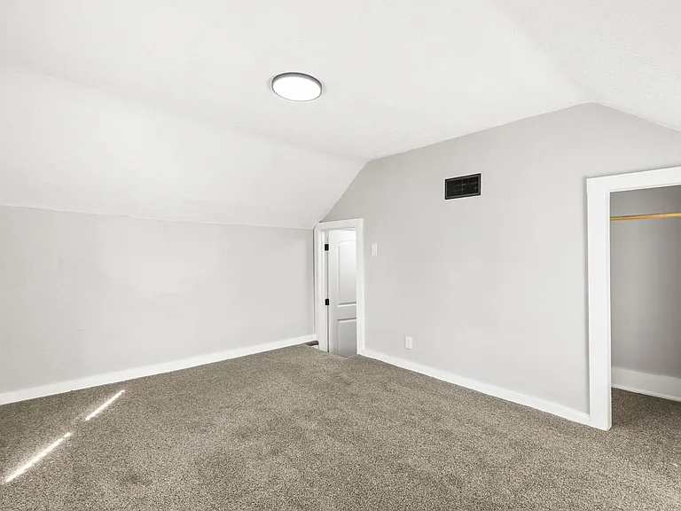 1634 Avenue A — Photo 22