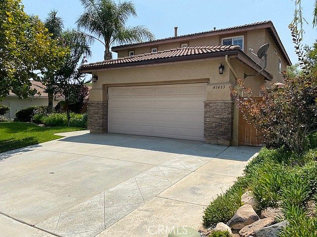 1st image of 41433 Temeku Dr