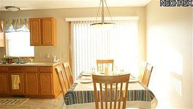 5th image of 926 Longbrook Dr