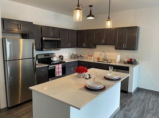 6818 University Ave #100, Middleton, WI 53562