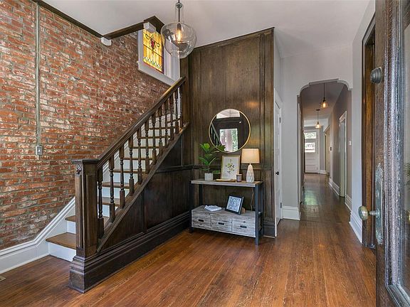 4th image of 3875 Juniata St
