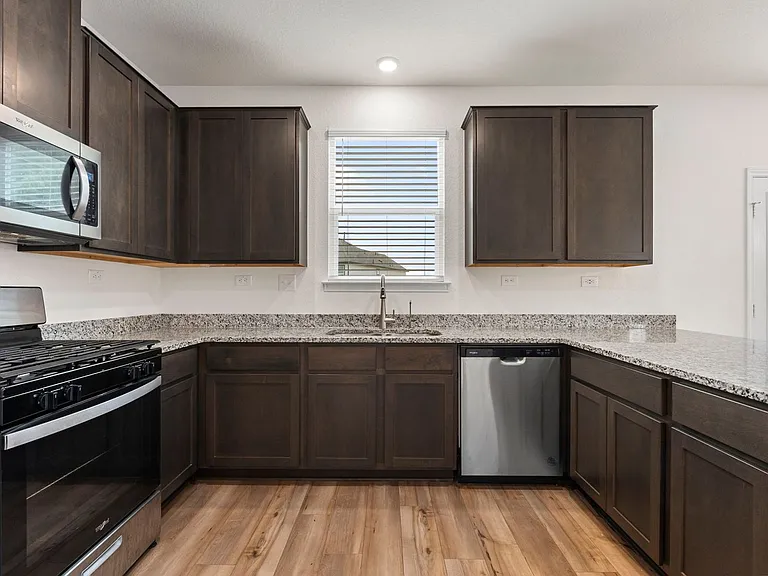 5012 Arrow Vis — Photo 11
