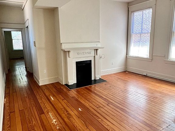 4th image of 1022 W Franklin St APT 3