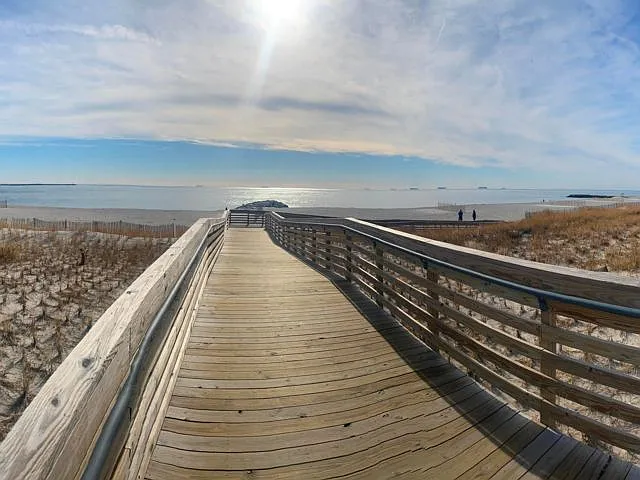 Oceanview — Photo 3