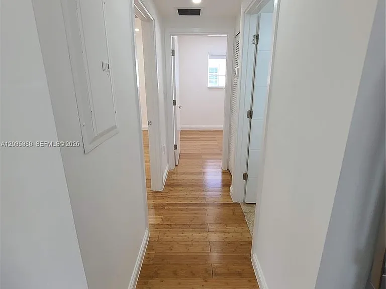 825 Michigan Ave #3 — Photo 23