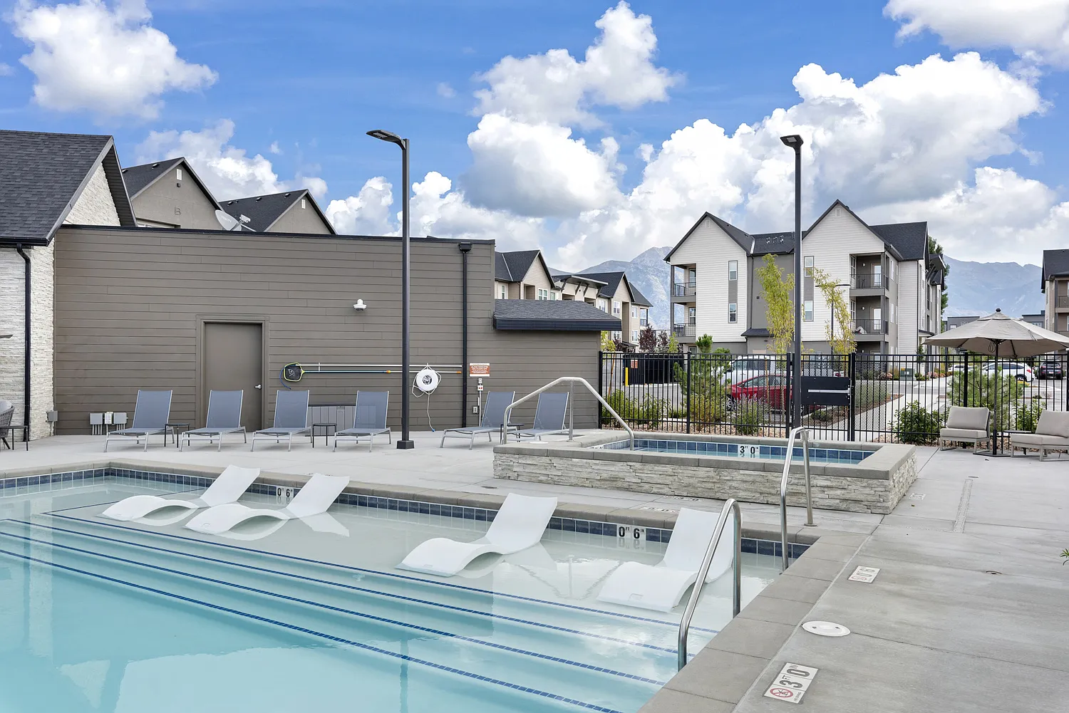 The Kelton Apartments — Photo 4