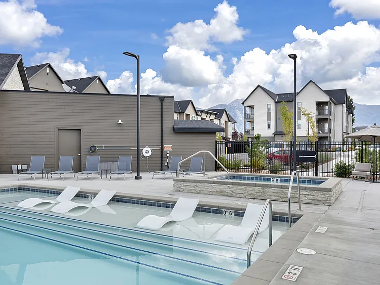 The Kelton Apartments — Photo 3