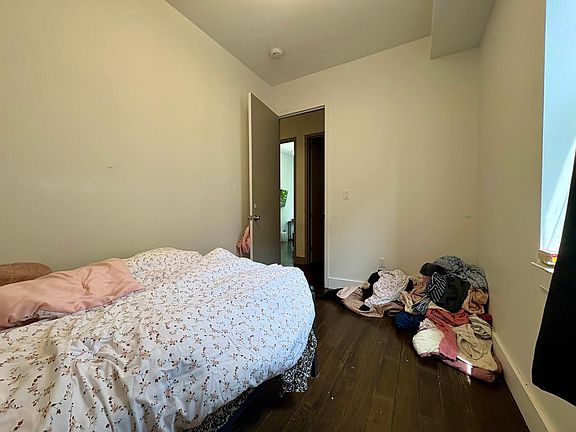 5th image of 771 Saint Johns Pl APT 2R