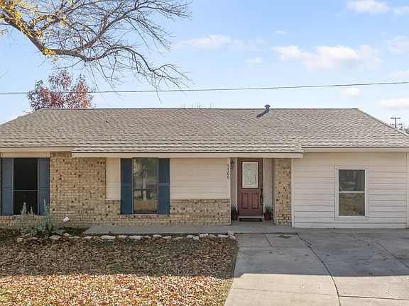 3rd image of 5300A Queens Ct