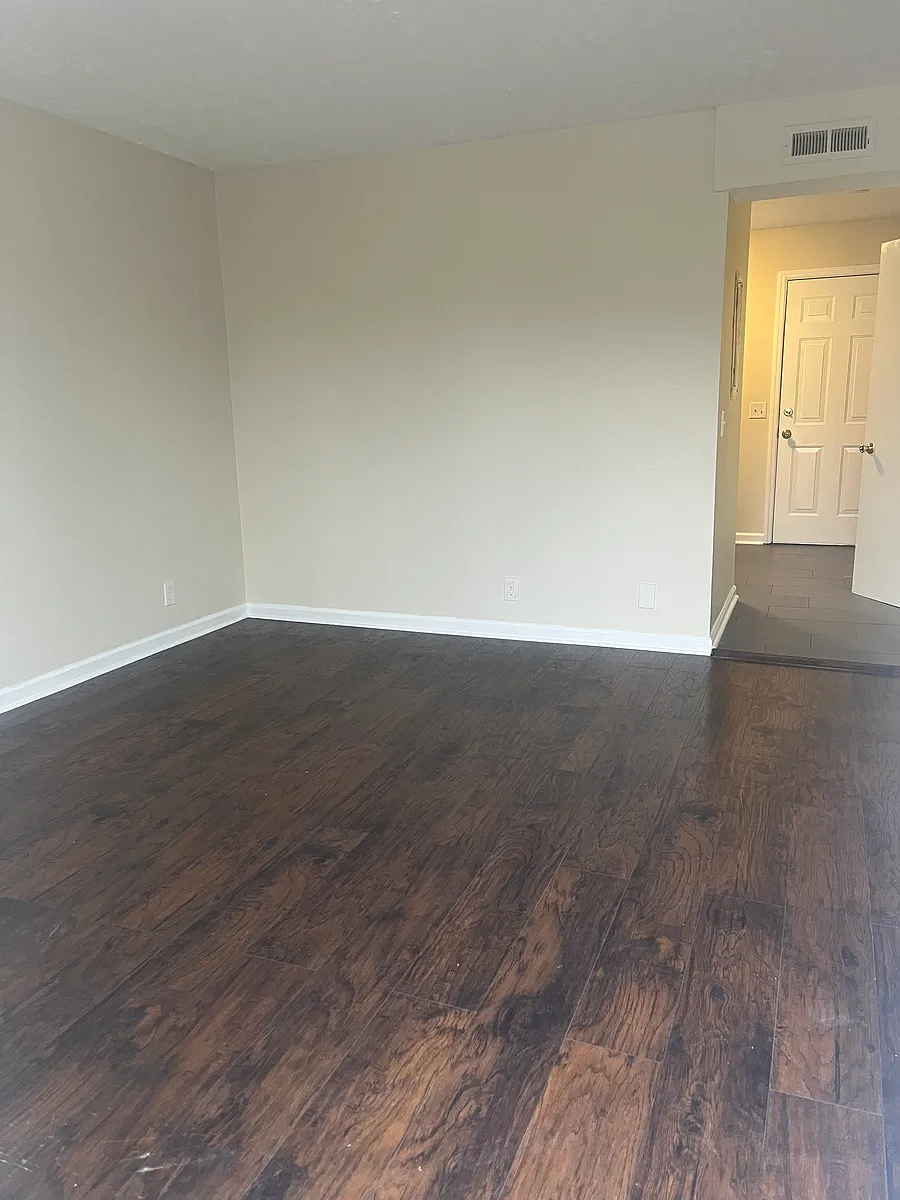 Building Photo - 421 Revels Dr