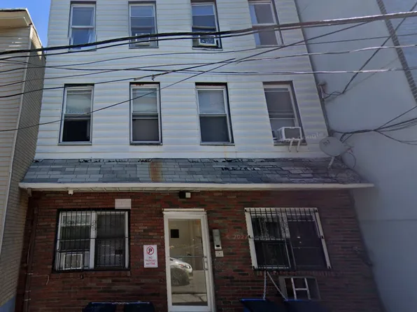64 Newkirk Street image 1 of 6