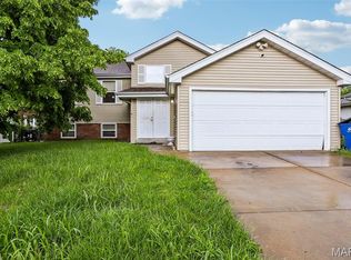 2342 Farnham Ln, Florissant, MO 63033