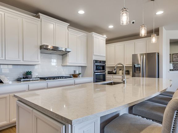 Model Representation - Abundant counter and cabinet space